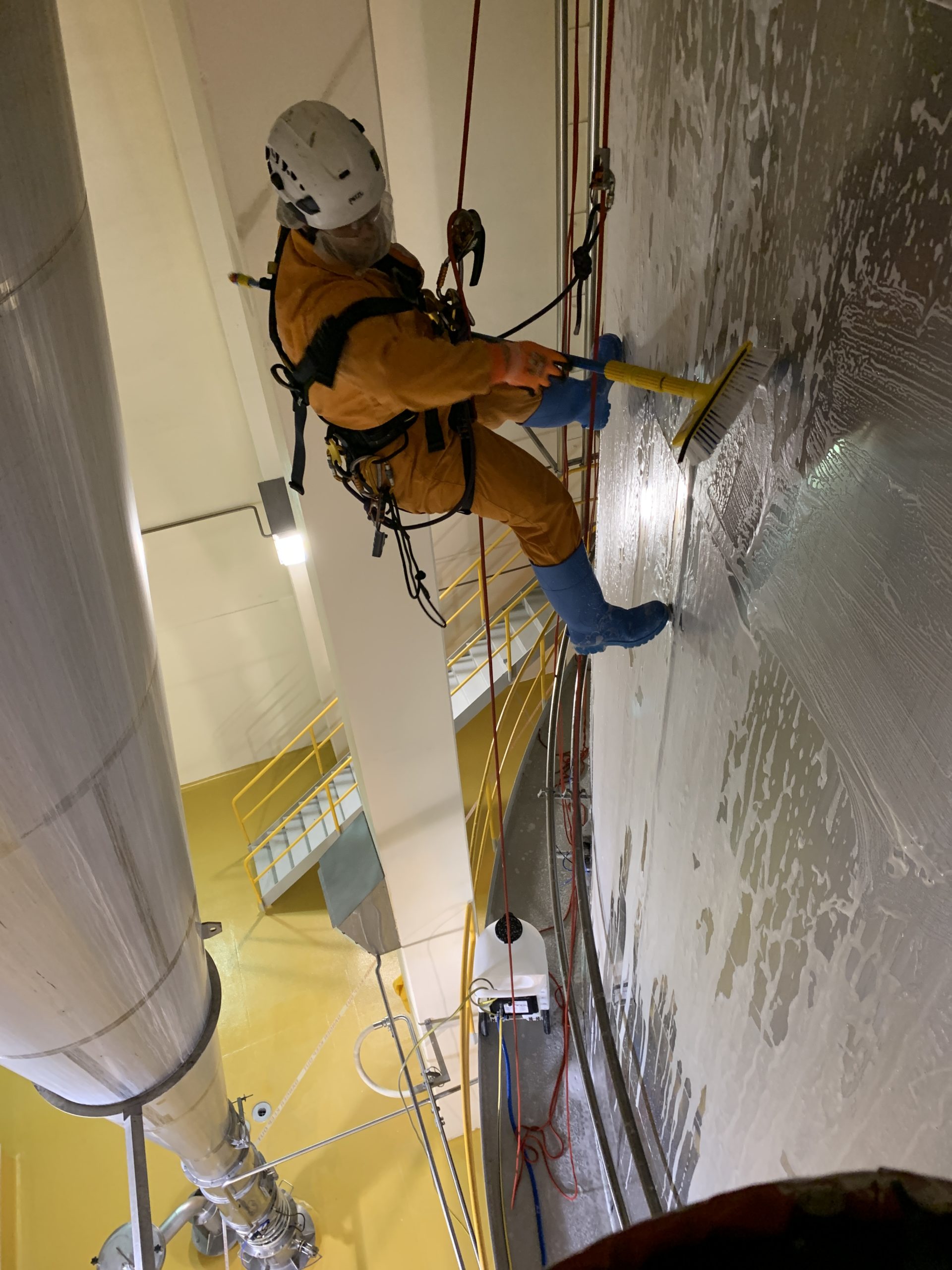 Industrial abseiler Cleaning